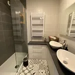 Appartement Superbe T3 Centre Avec Garage Ferme *